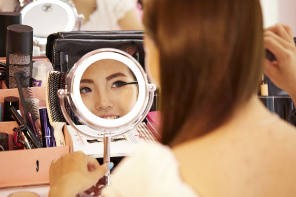 Фото 3 Зеркало с LED подсветкой для макияжа с аккумулятором UFT LED Cosmetic Mirroir UFTCM1
