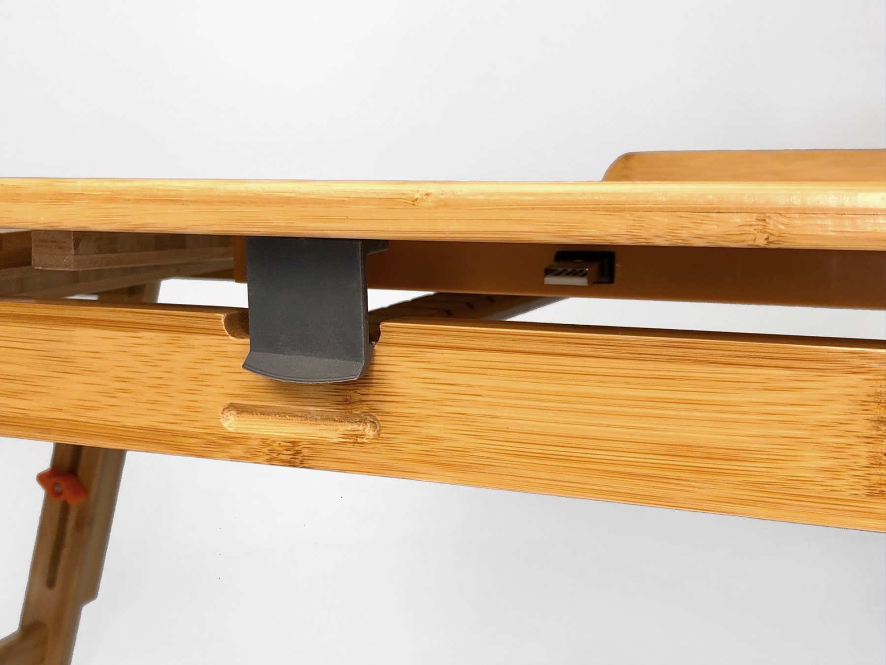 Фото 8 Бамбуковый столик для ноутбука UFT T26 New