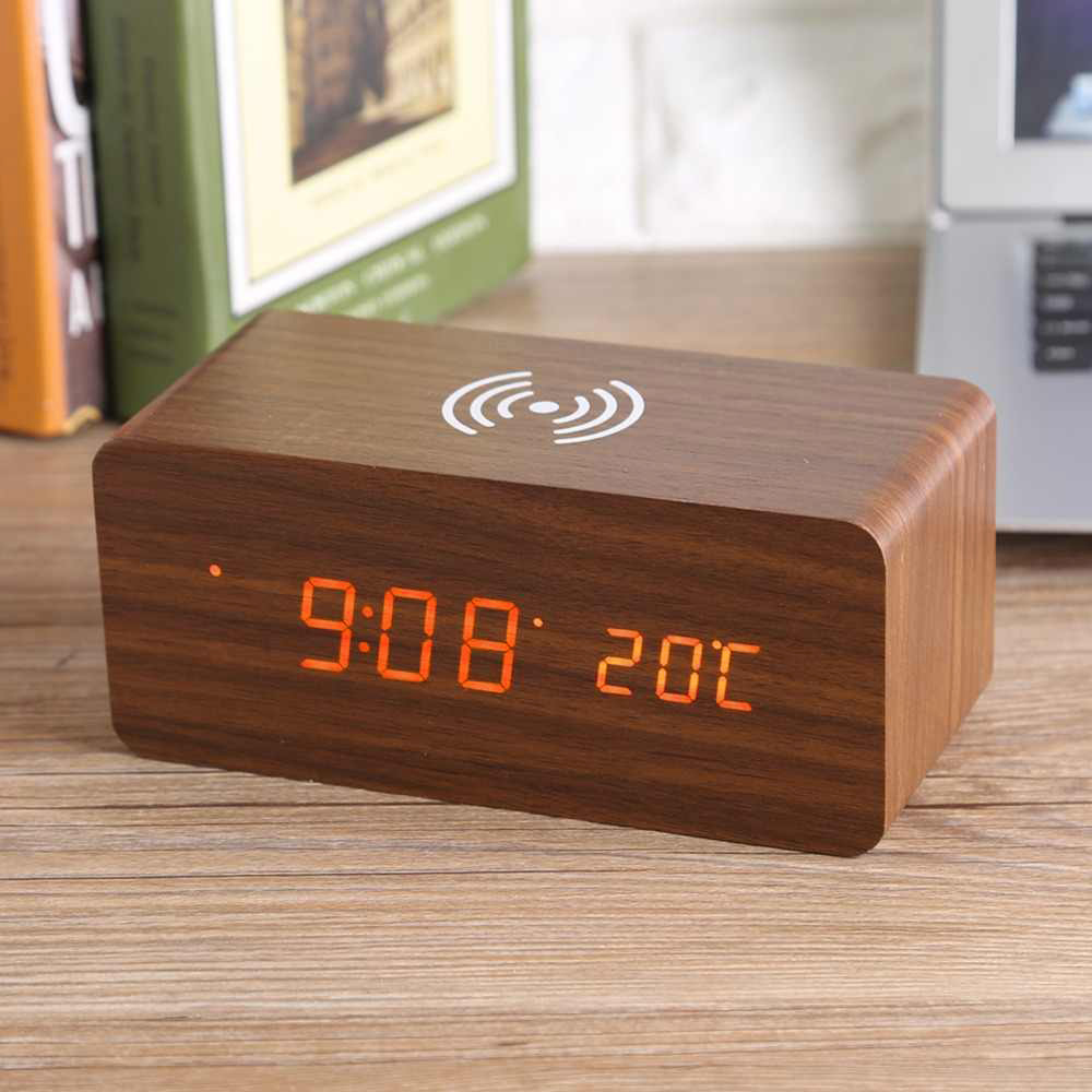 Фото 1 Деревянные светодиодные часы с беспроводной зарядкой UFT Wood Wireless clock Brown